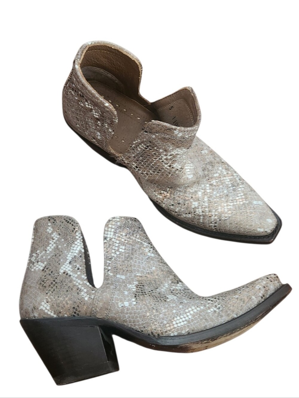 Ariat Dixon Ankle Boots Western Metallic Snake Skin Pull On Size 7.5 Leather